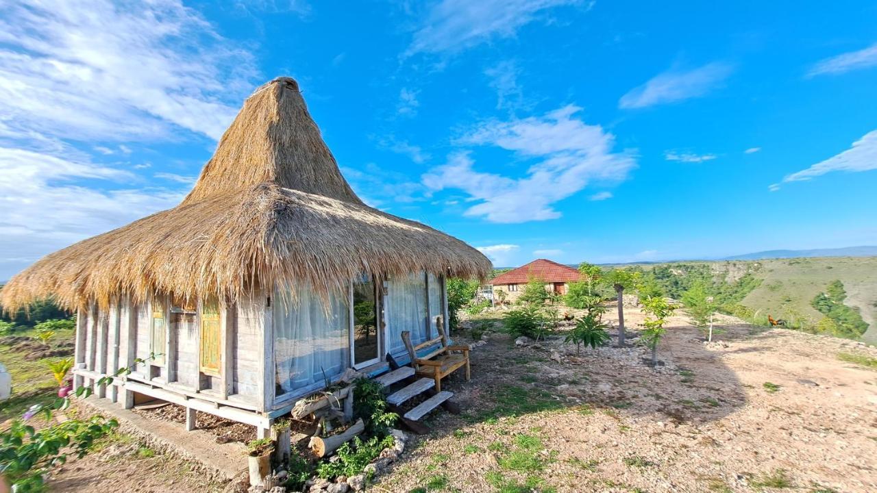 Hars Garden Sumba Hotel Уайнгапу Екстериор снимка