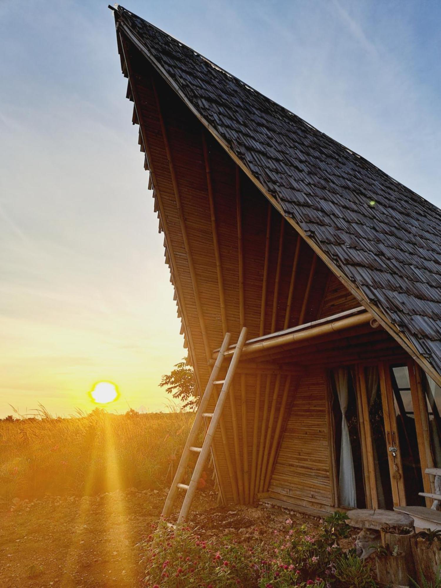 Hars Garden Sumba Hotel Уайнгапу Екстериор снимка